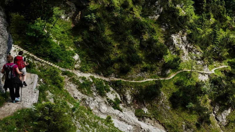 Jak správně vybírat pohodlnou obuv pro pěší turistiku